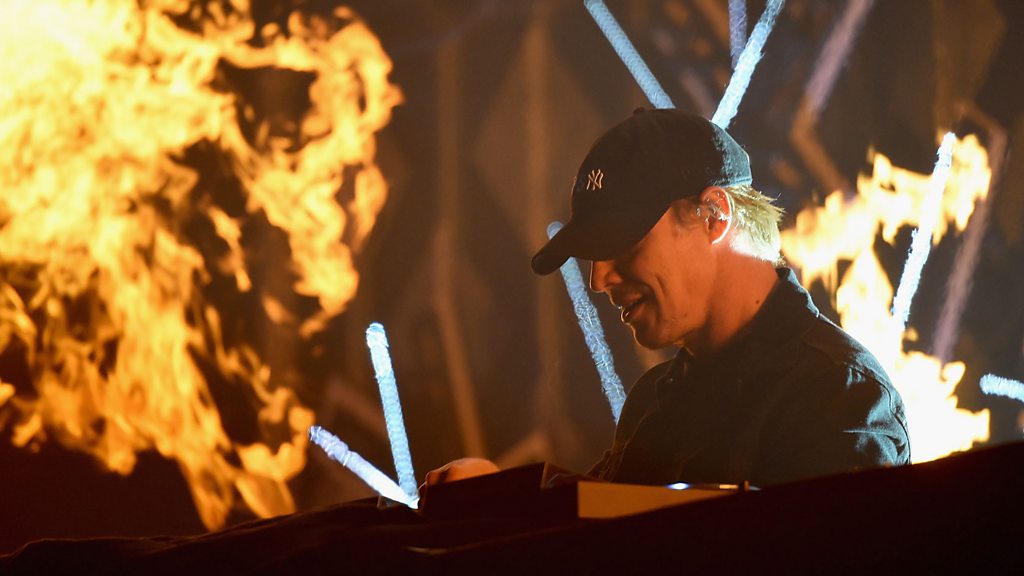 Music News LIVE: From Dawson to Diplo