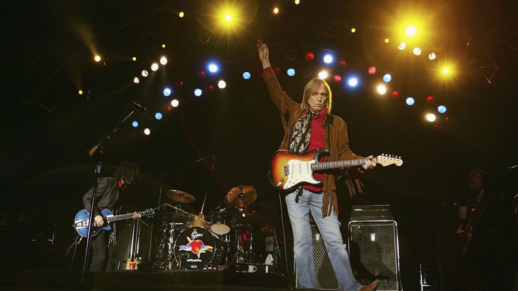 Private funeral held for Tom Petty in California Music News LIVE BBC